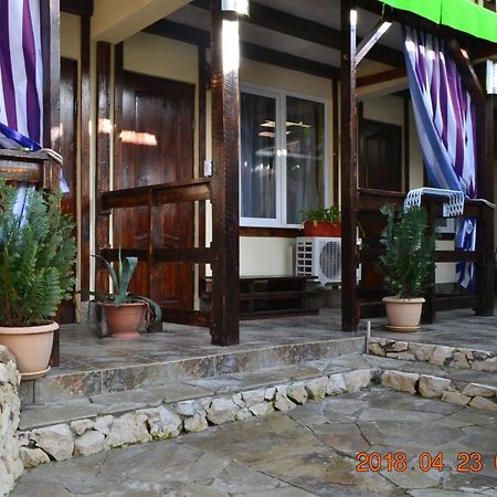 U Palycha Guest House スフミ エクステリア 写真