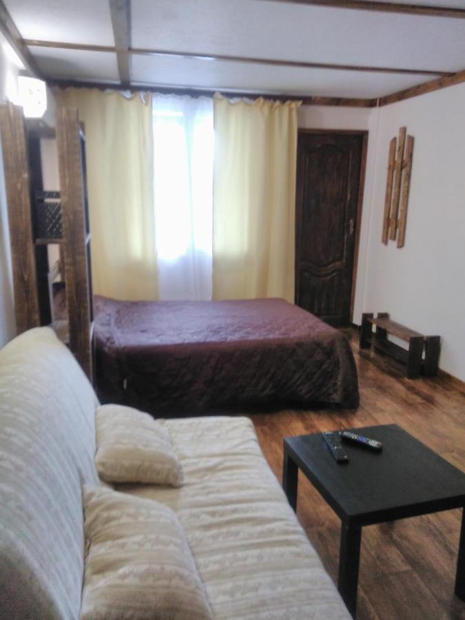 U Palycha Guest House スフミ エクステリア 写真