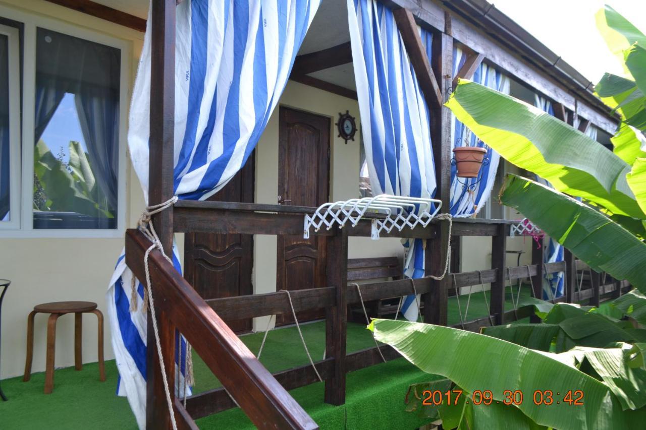 U Palycha Guest House スフミ エクステリア 写真