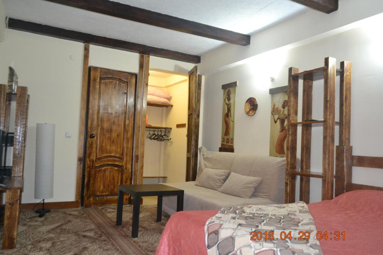 U Palycha Guest House スフミ エクステリア 写真