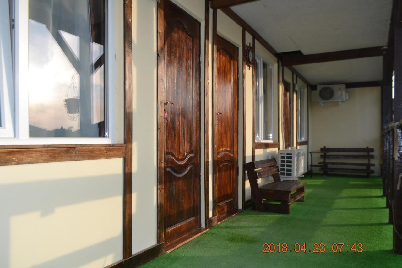 U Palycha Guest House スフミ エクステリア 写真