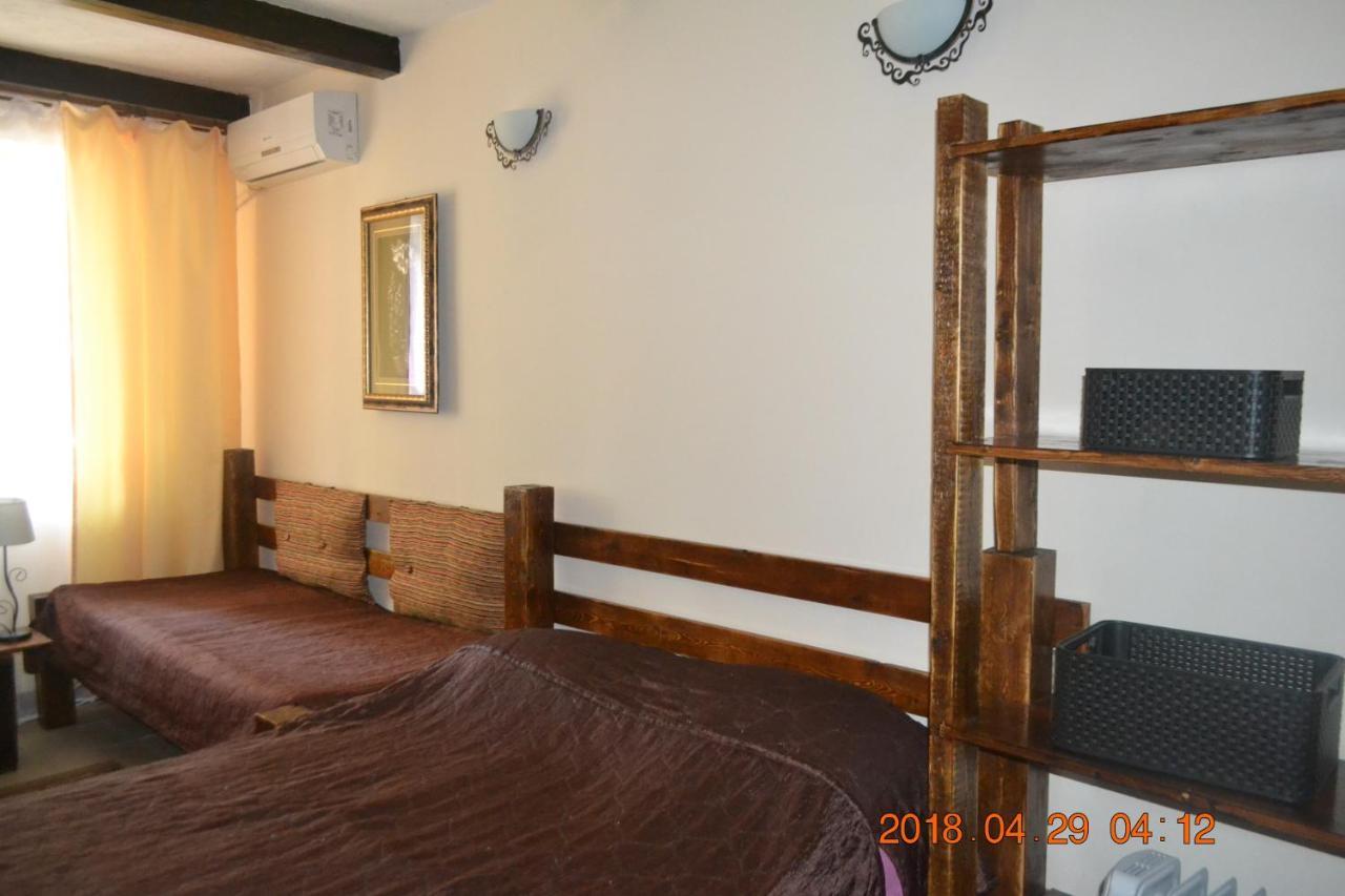 U Palycha Guest House スフミ エクステリア 写真