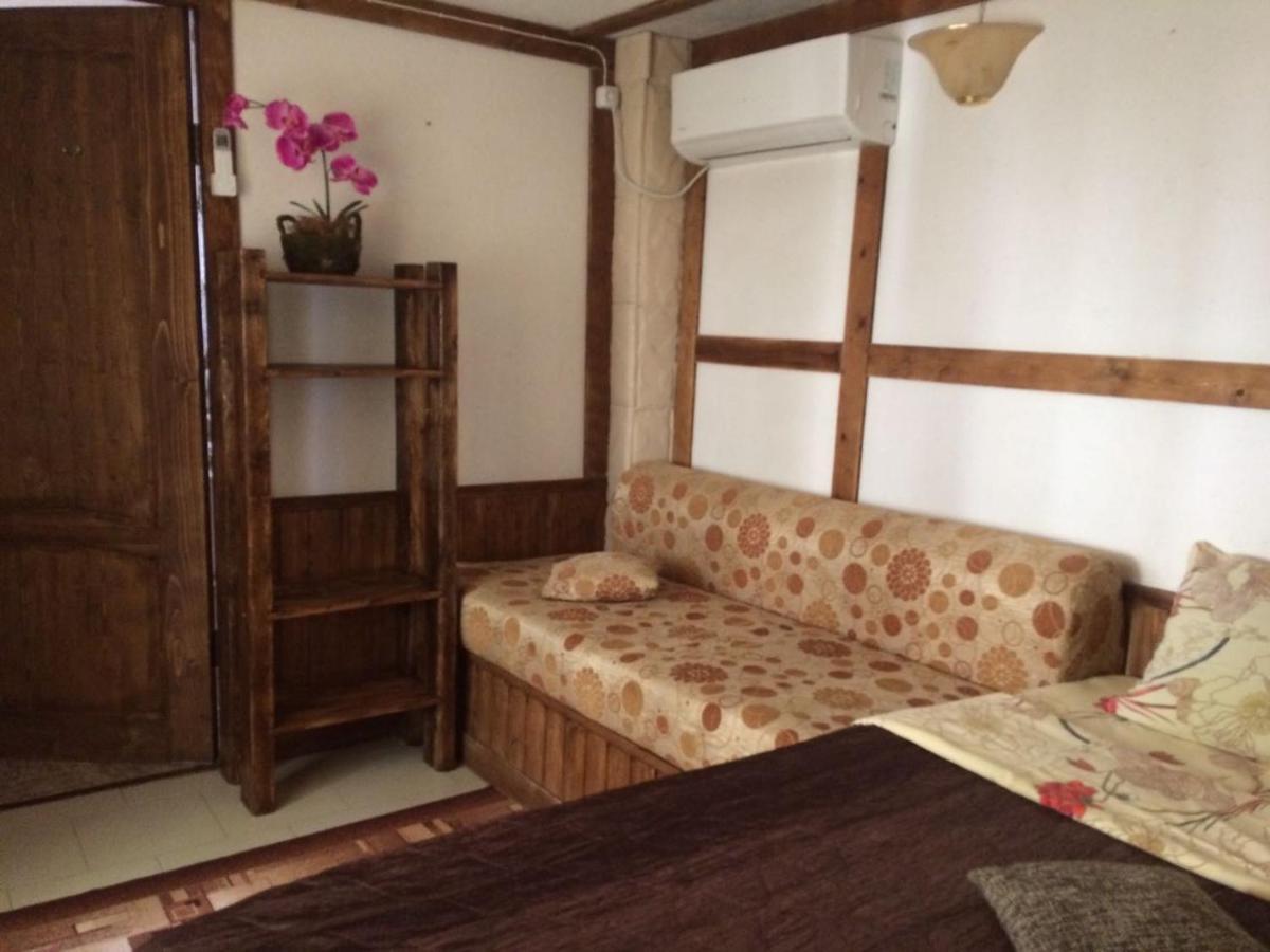 U Palycha Guest House スフミ エクステリア 写真